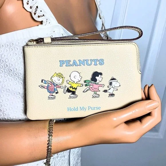 Coach X Peanuts Corner Zip Wristlet Bag Snoopy & Friends Ice Skating - Picture 2 of 9